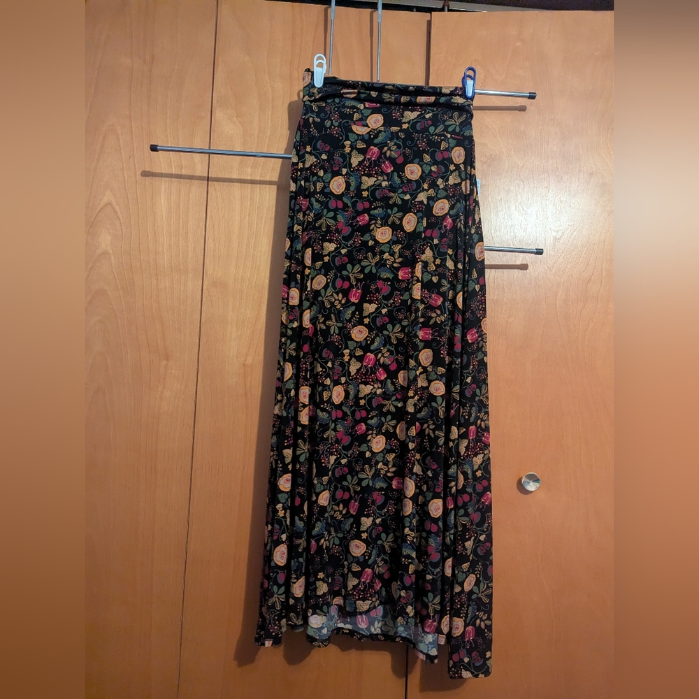 LuLaRoe XS Black Paisley Maxi